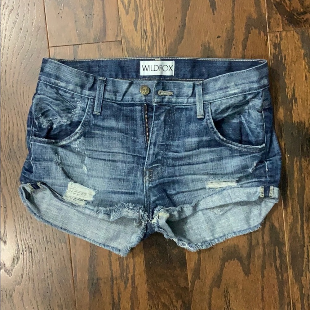 Wildfox, distressed jean shorts, sz 26